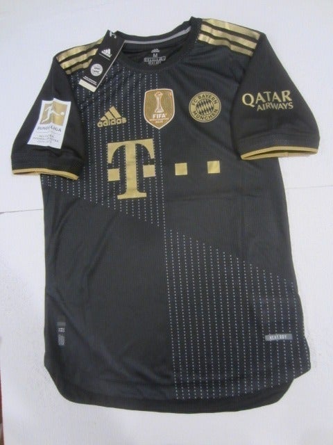 Robert Lewandowski Bayern Munich Black Away Match Slim Soccer Jersey 2021-2022