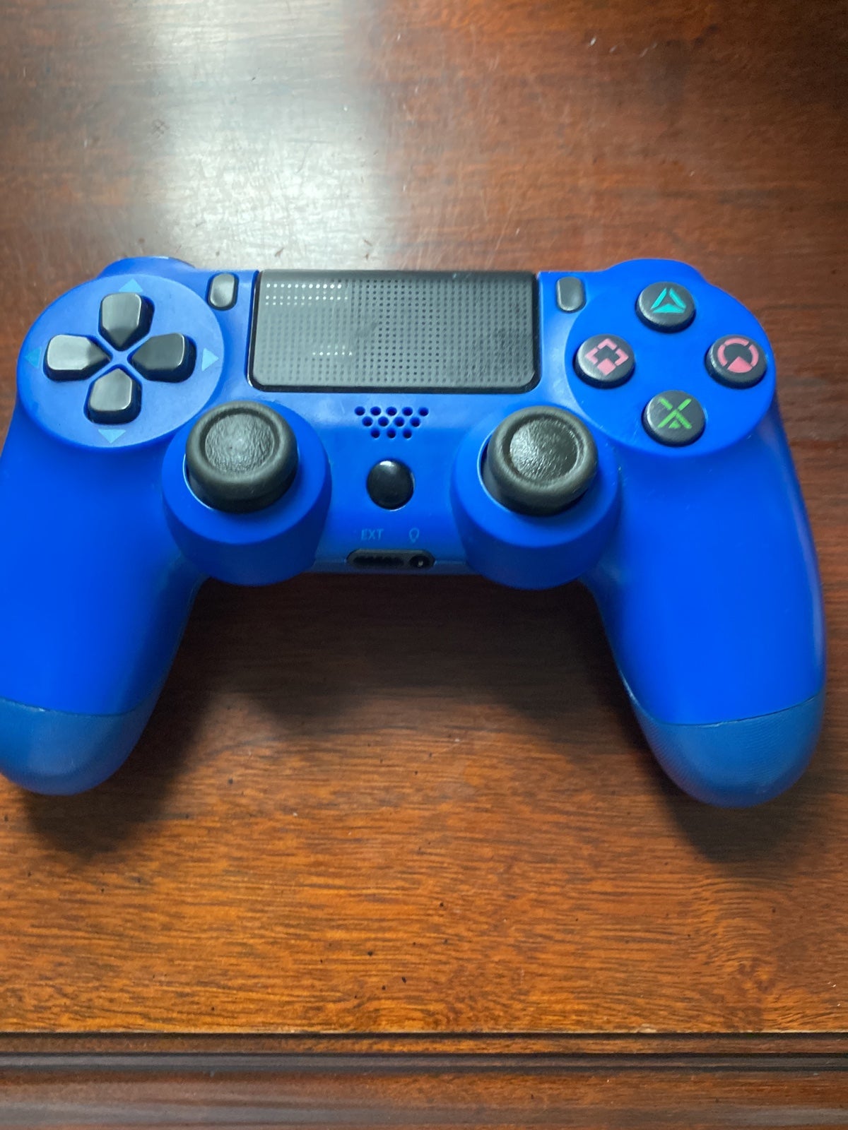 PS4 controllers