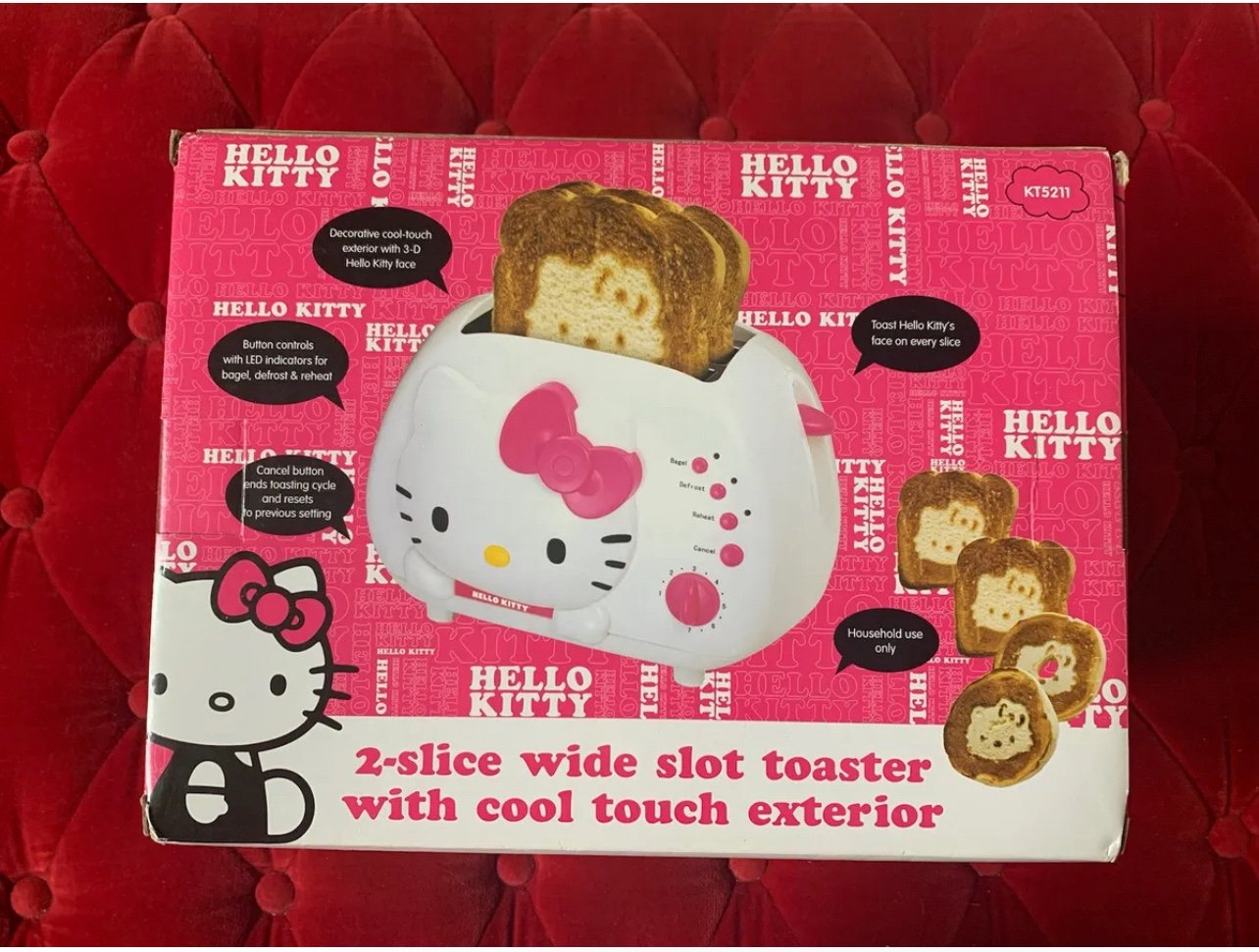 Sanrio Hello Kitty Toaster Wide Slot Cool Touch Exterior 2-Slice Bagel