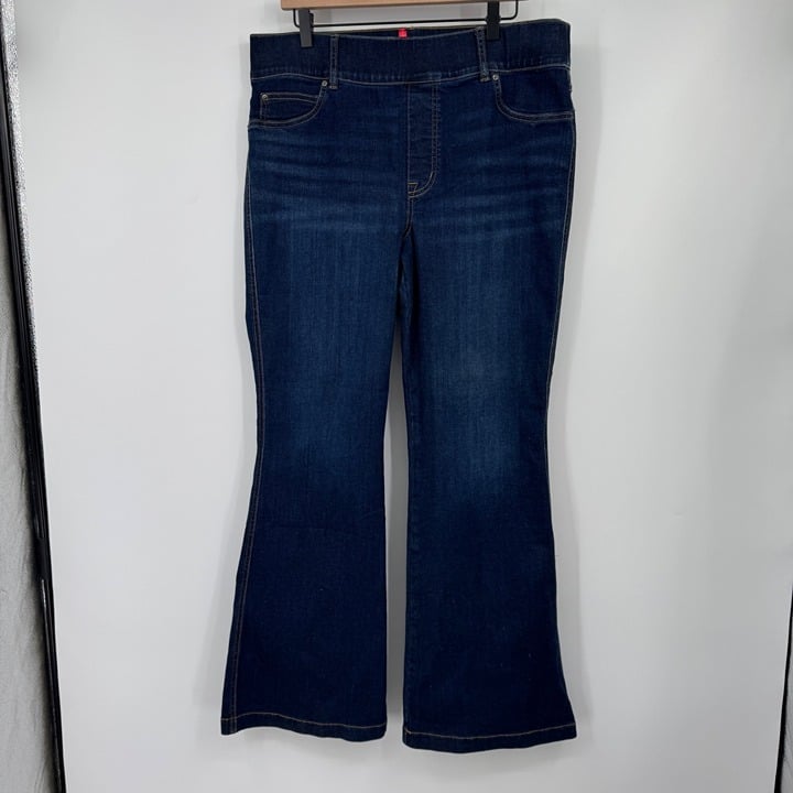 Spanx flare jeans pull on woman’s size 1x plus size dark wash jeans