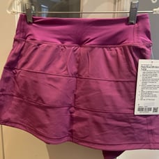 NWTS size 4 Lululemon pace rival skirt