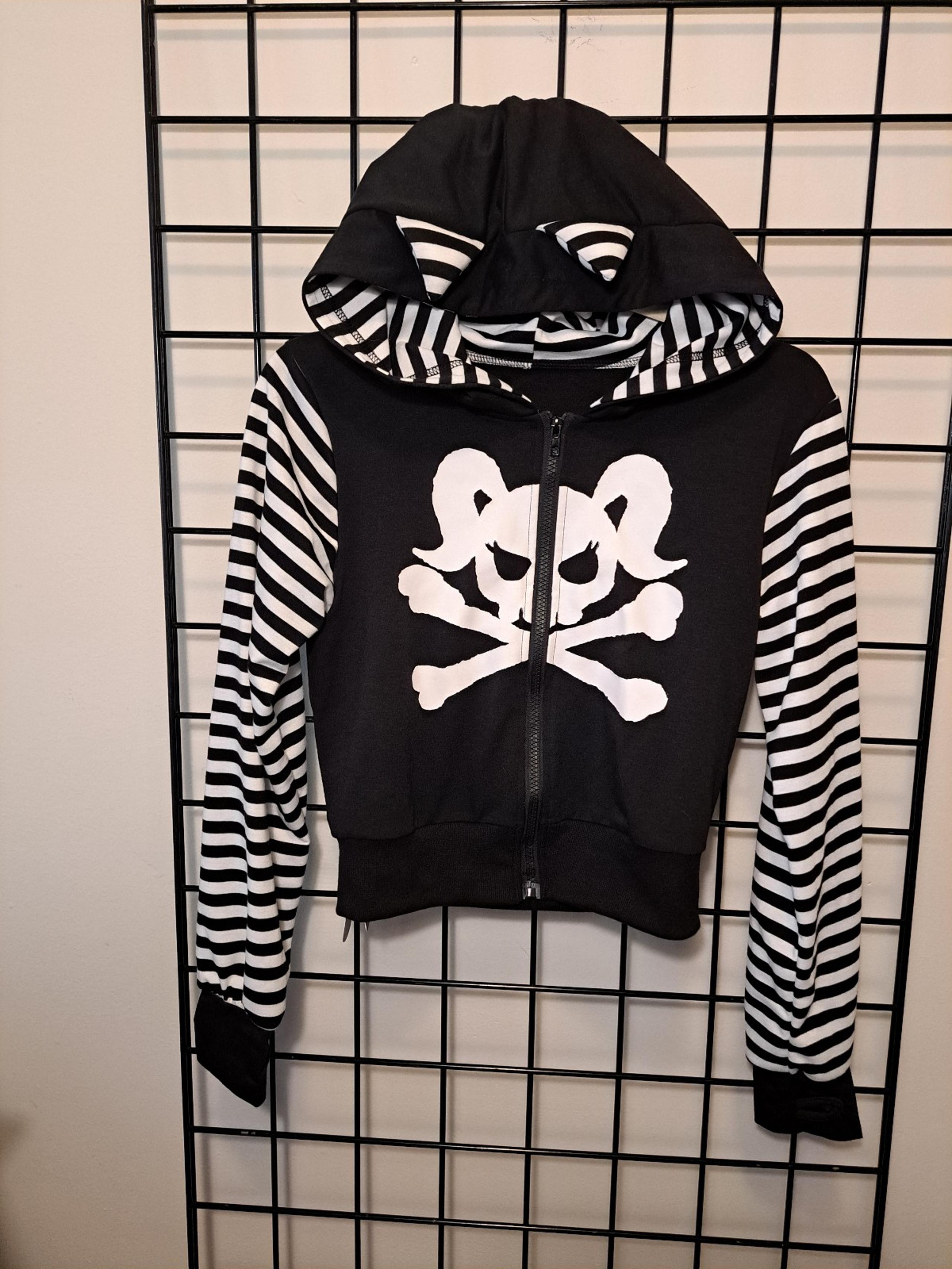 Romwe Goth Skull Girl zip up hoodie