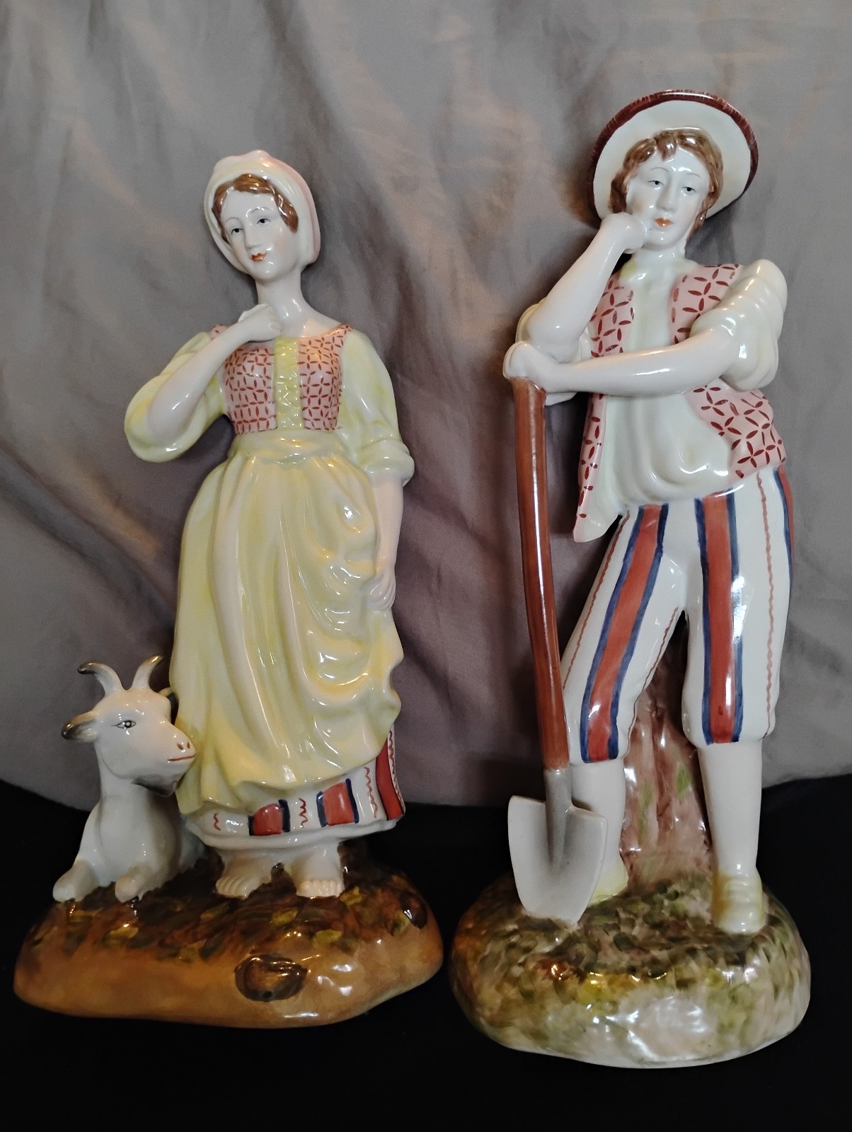 Beautiful Vintage Jeanne Reed's Ltd French Country Peasants Ceramic Sculptures