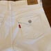Levi 's white shorts 4