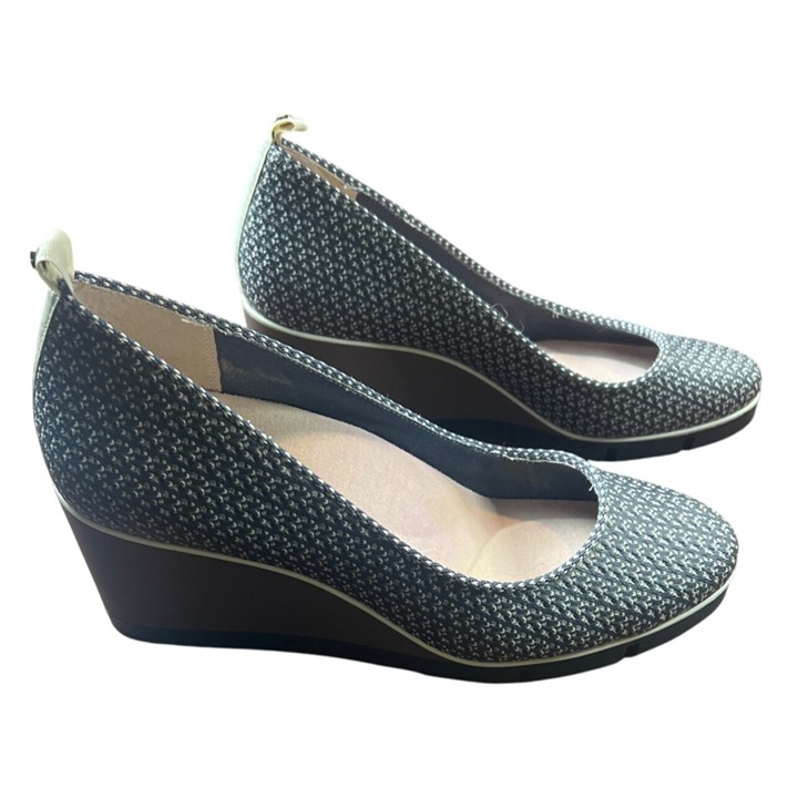 Betabrand All-Weather Wedge Shoes in Dusk Size 8.5M