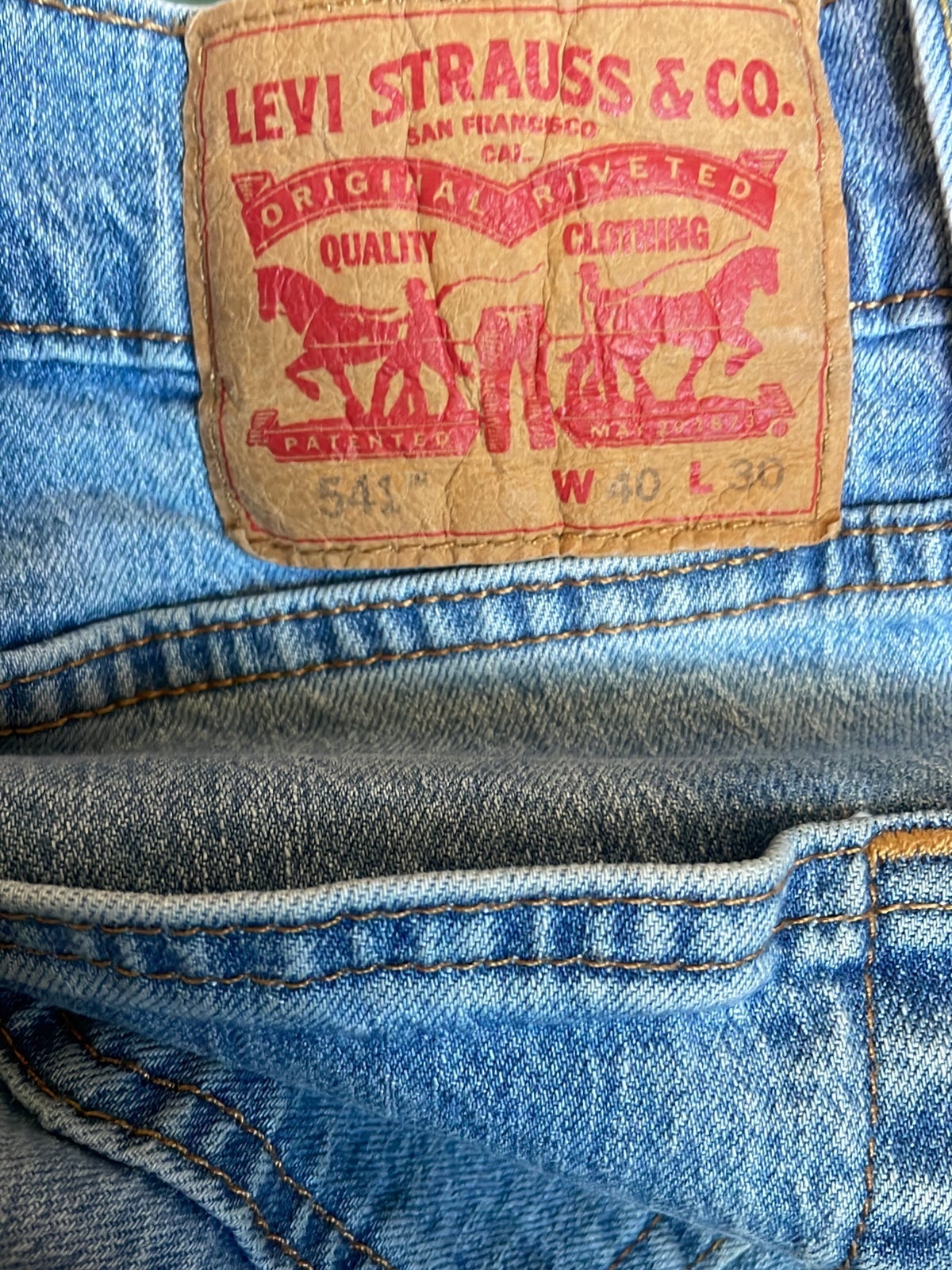levi’s light washed denim pants 541 size 40W L30