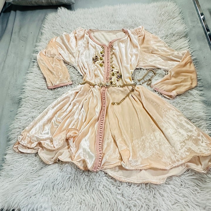 Moroccan traditional Jabador velvet keftandress in like new condition + free bel