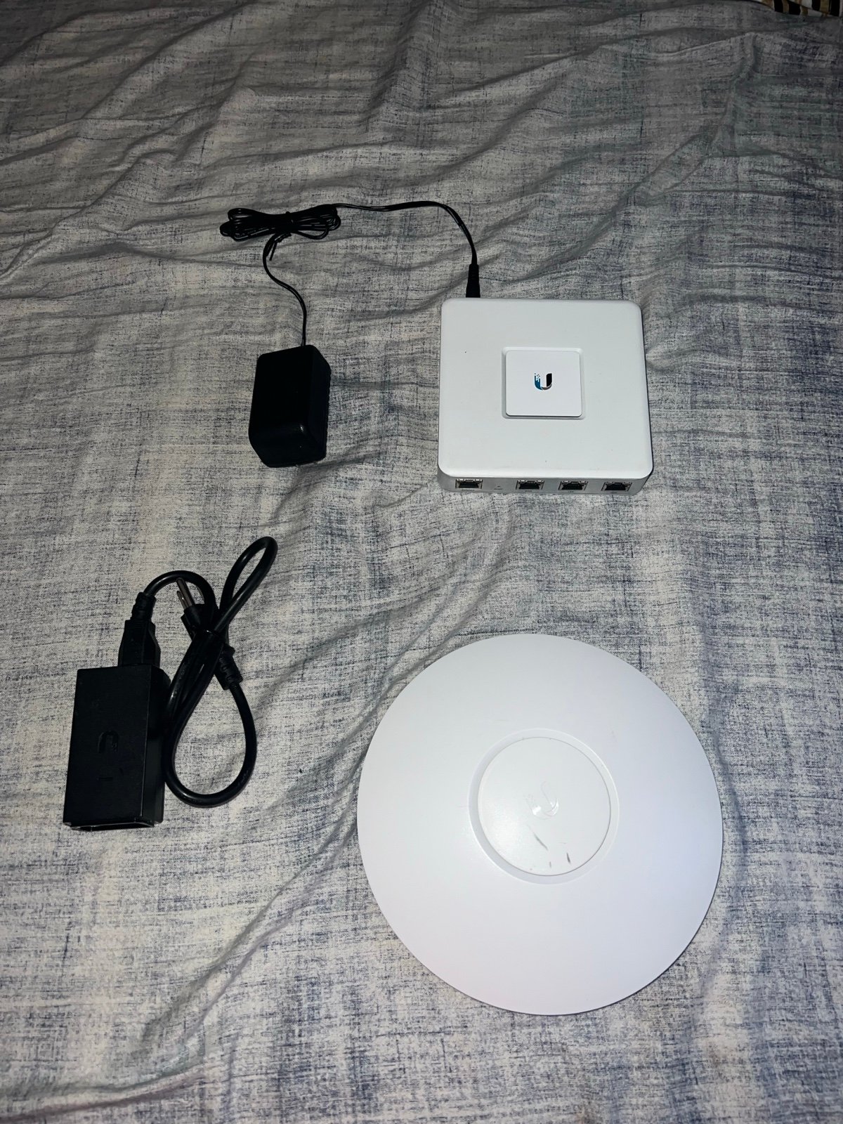 UBIQUITY AP LR and Security Gateway
