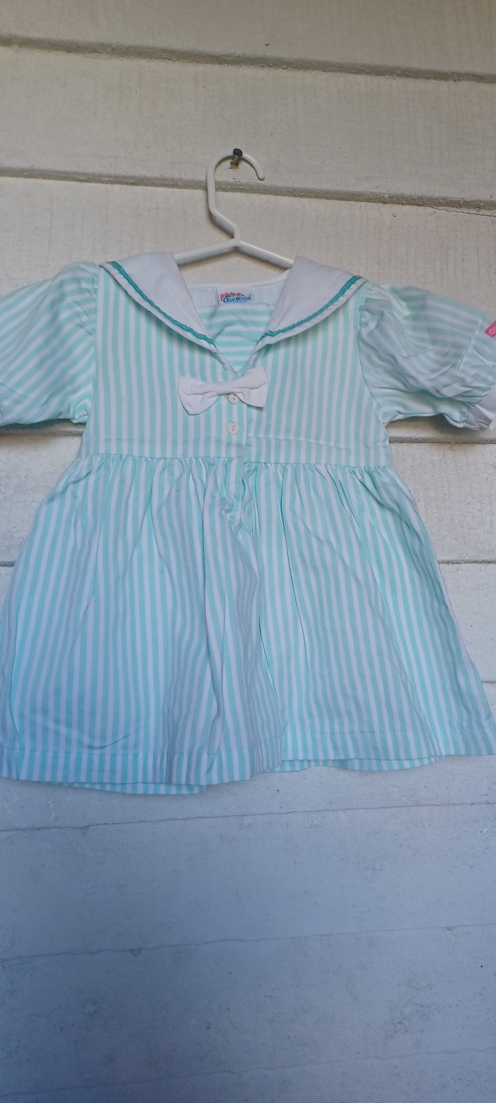 Vintage Girl Oshkosh Baby B’Gosh Dress 2t newest green Strip dress usa. Condition is pr