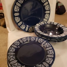 Gibson. 3 pieces sets total 12 pieces