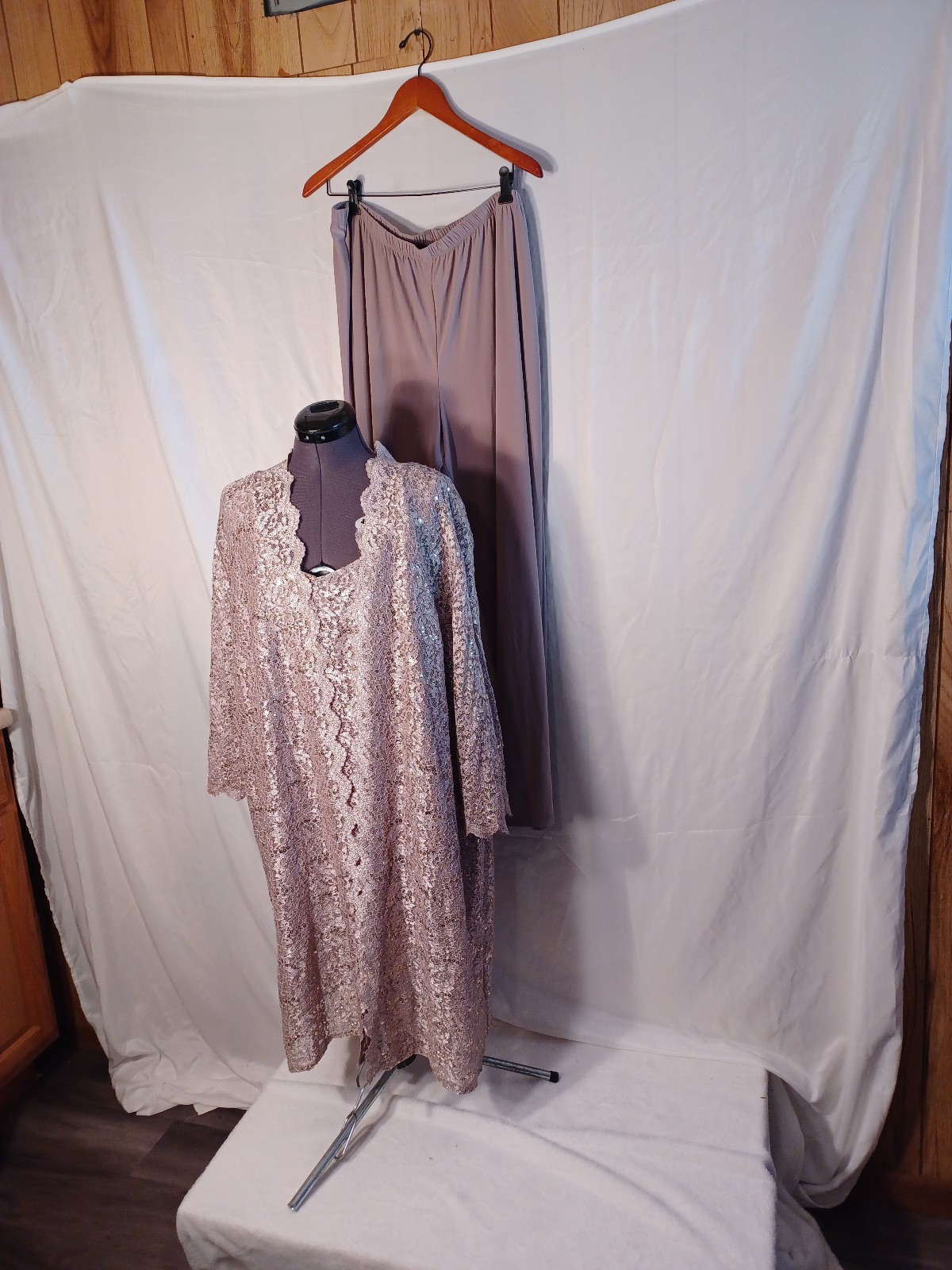 R&M RICHARDS 3 piece suit