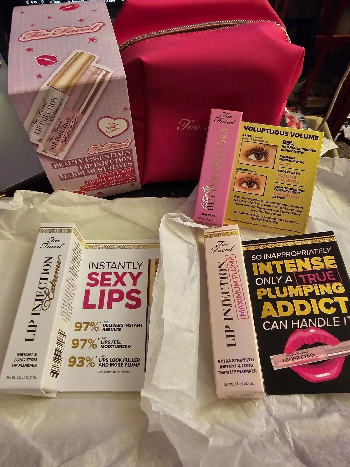 Too Faced travel bag with 2 Lip Injections, & Better Than sex Mascara
