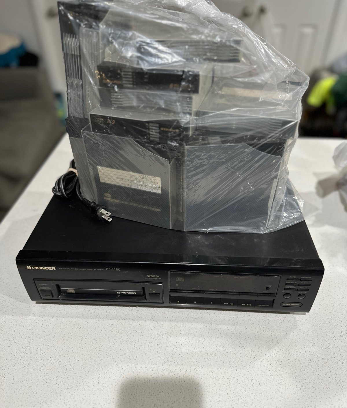 Pioneer PD-M552 6-disc Multi-CD Player AS IS Lot 21 Magazines