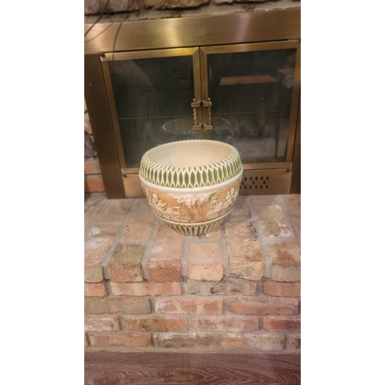 Vintage Donatello Roseville Pottery Jardiniere, 575-9