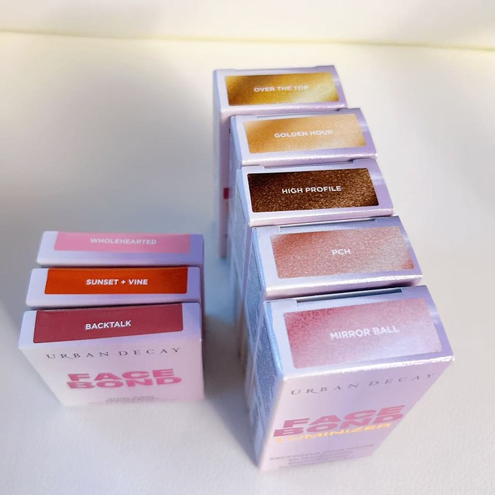 [SET OF EIGHT ITEMS] URBAN DECAY SALE (blush + luminizer)