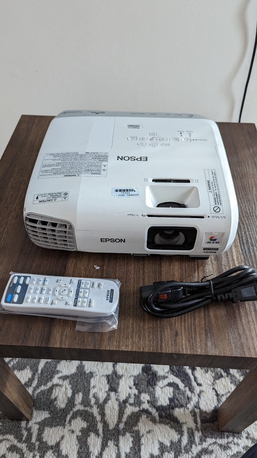 Epson projector powerlite 955WH (3200 Lumens)