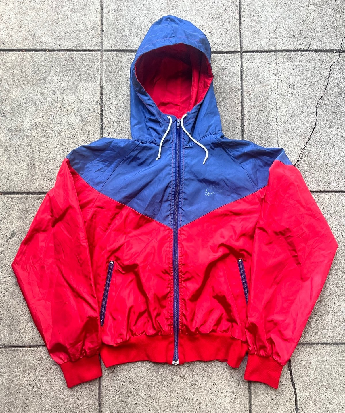 Vintage 1980’s Nike Hooded Windbreaker Jacket