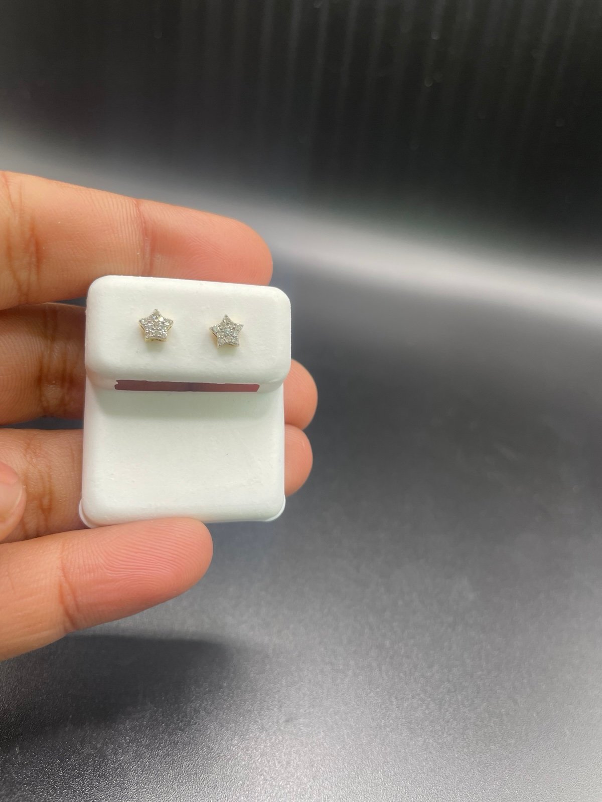 10Kt gold and diamonds star studs