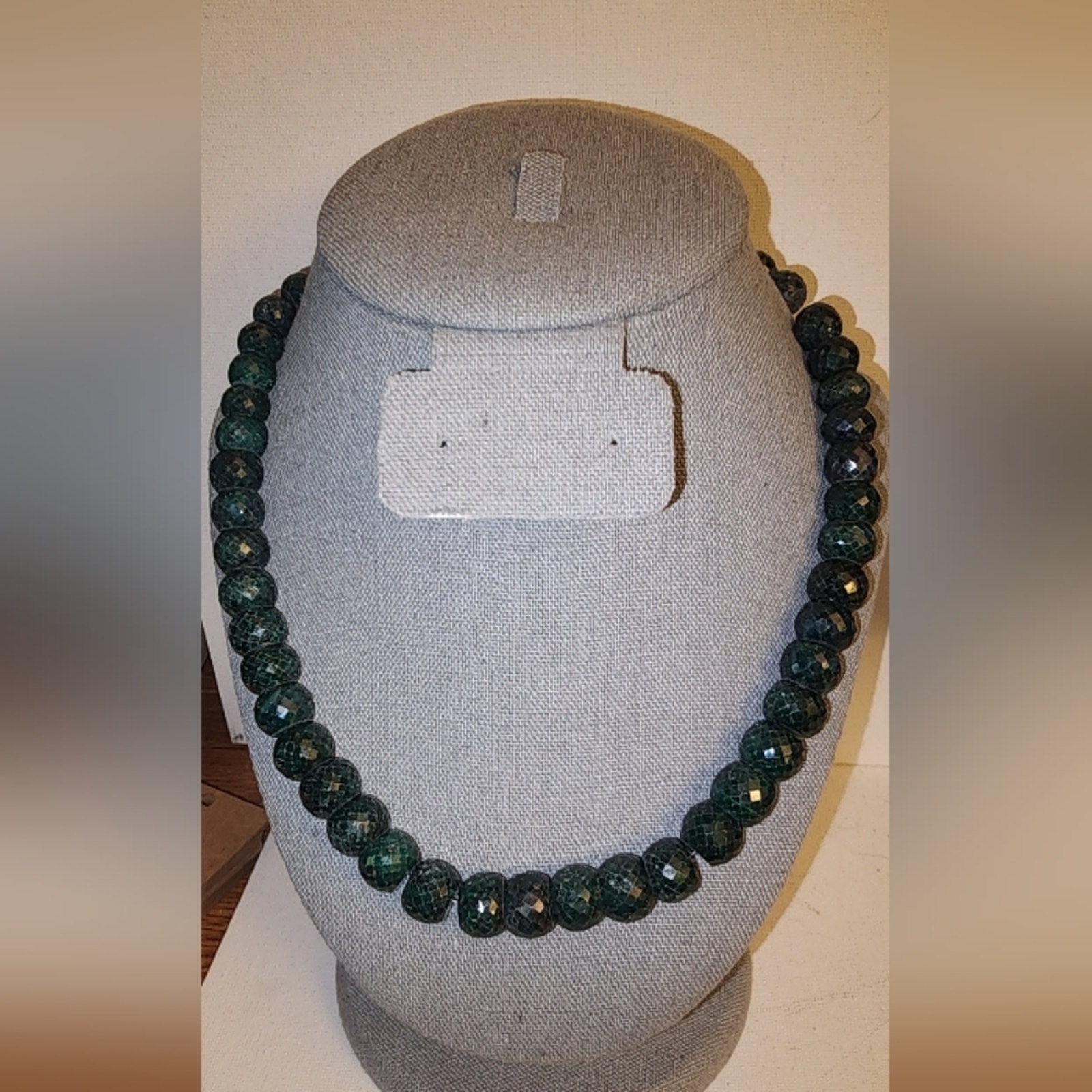 INDO BEAD EUC EMERALD GREEN BEAD NECKLACE