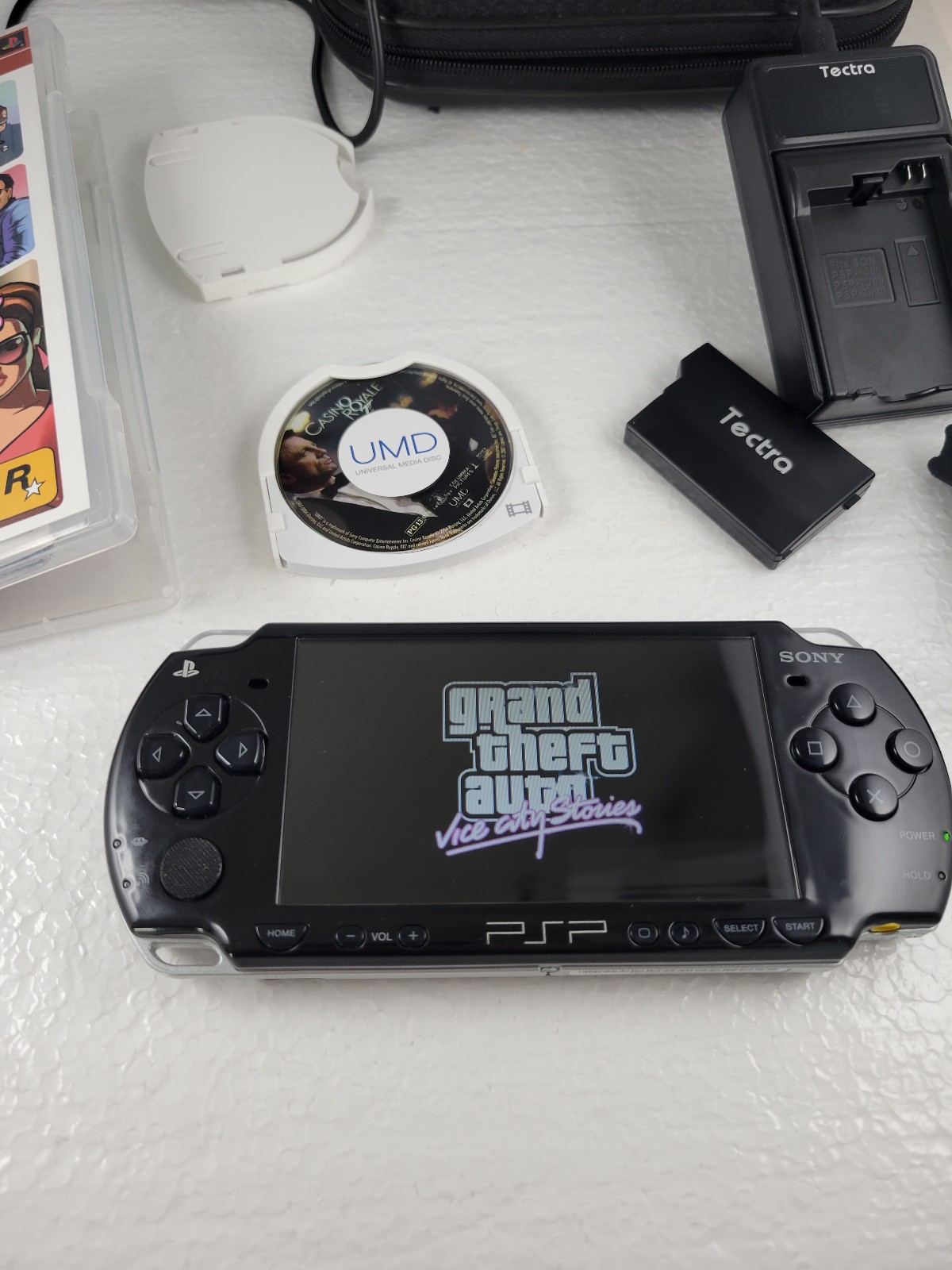 Piano sales Black Sony PSP 2001 System Console Bundle 2 batteries game and more!