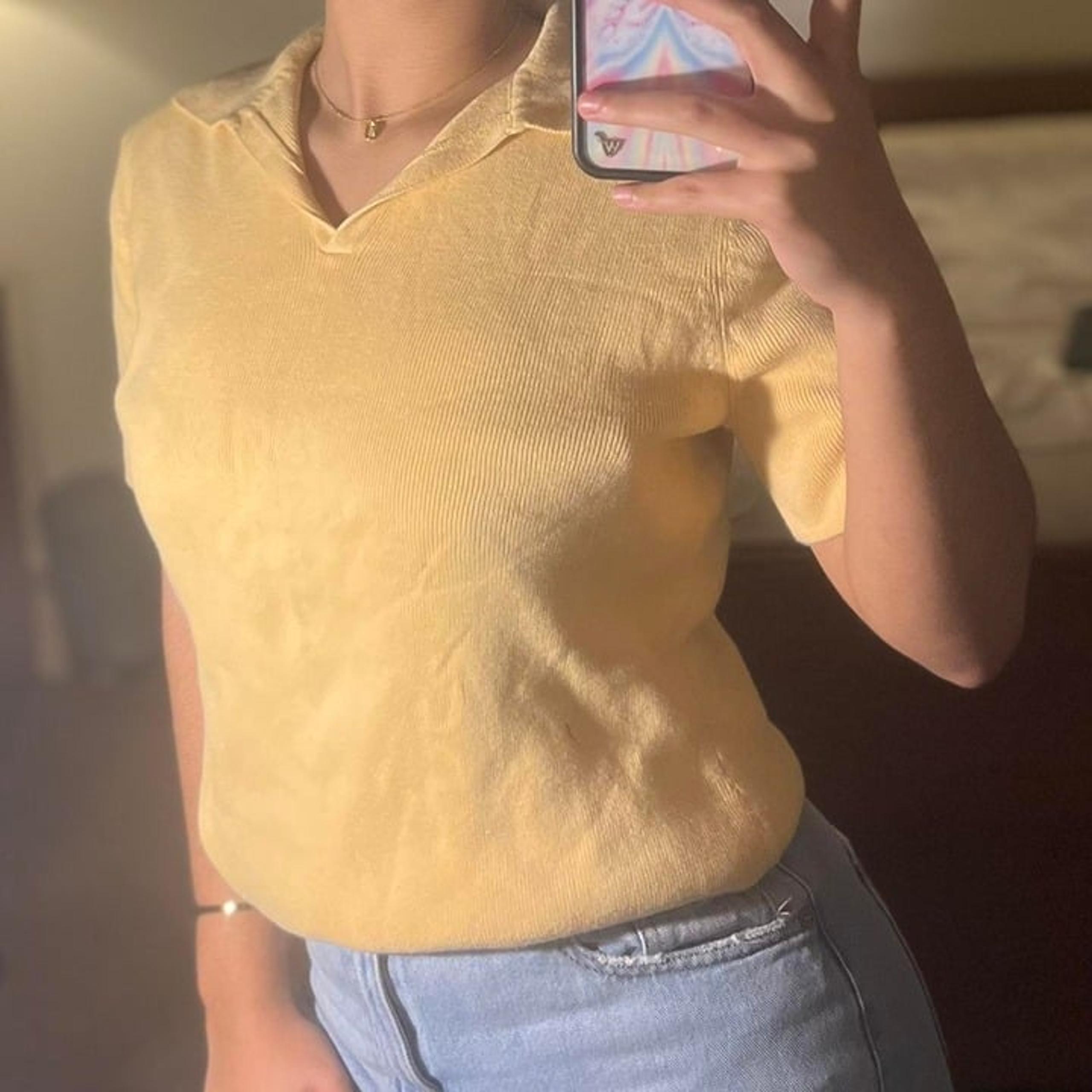 sag harbor yellow collar rib knit short sleeve top