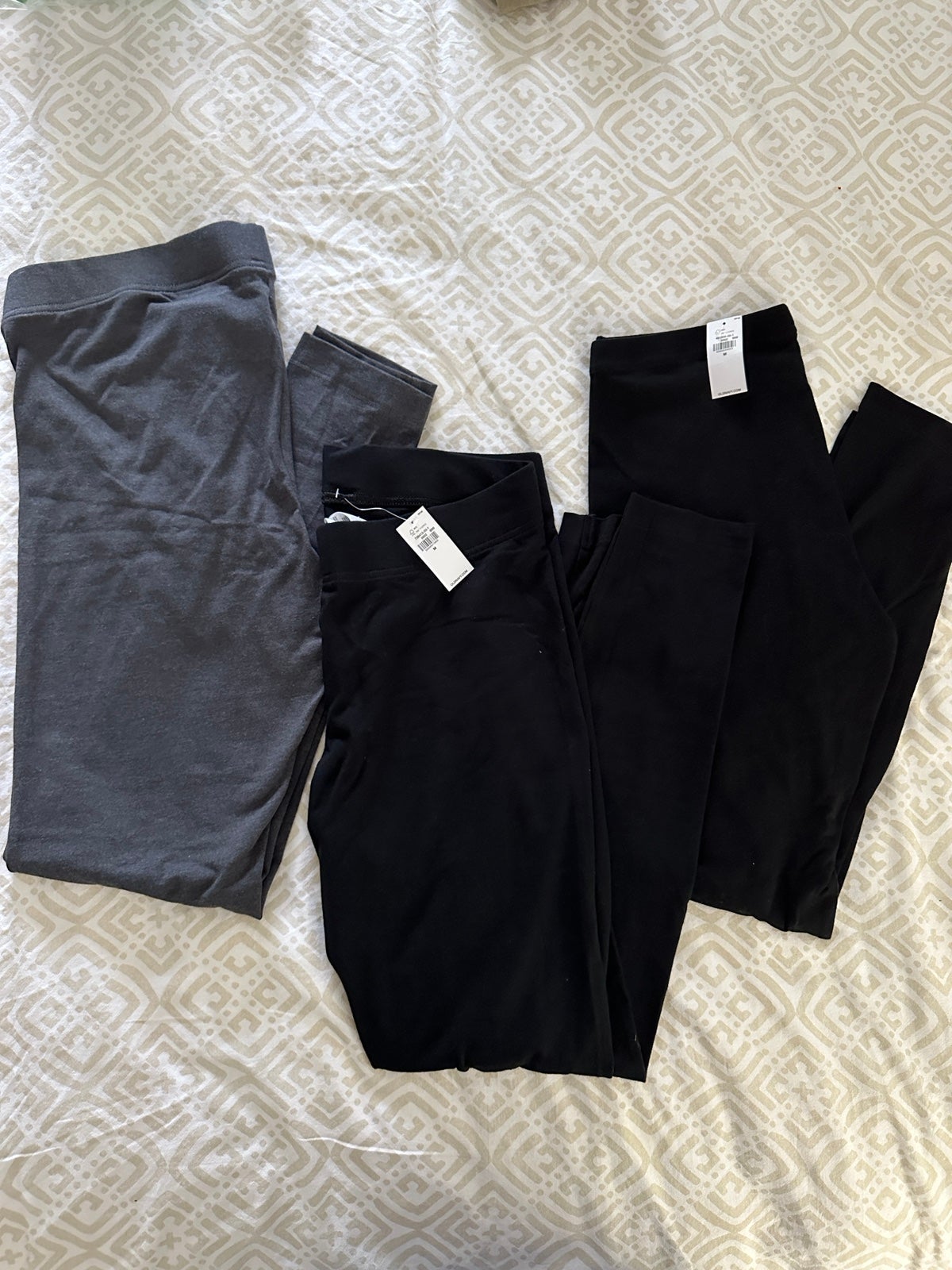 Old Navy leggings - 3 pair medium