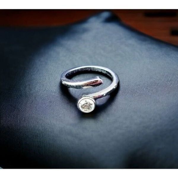 Swarovski Radiance Prhodium Plated Ring Size 6 Silver Tone 1023652 Size 52/US 6