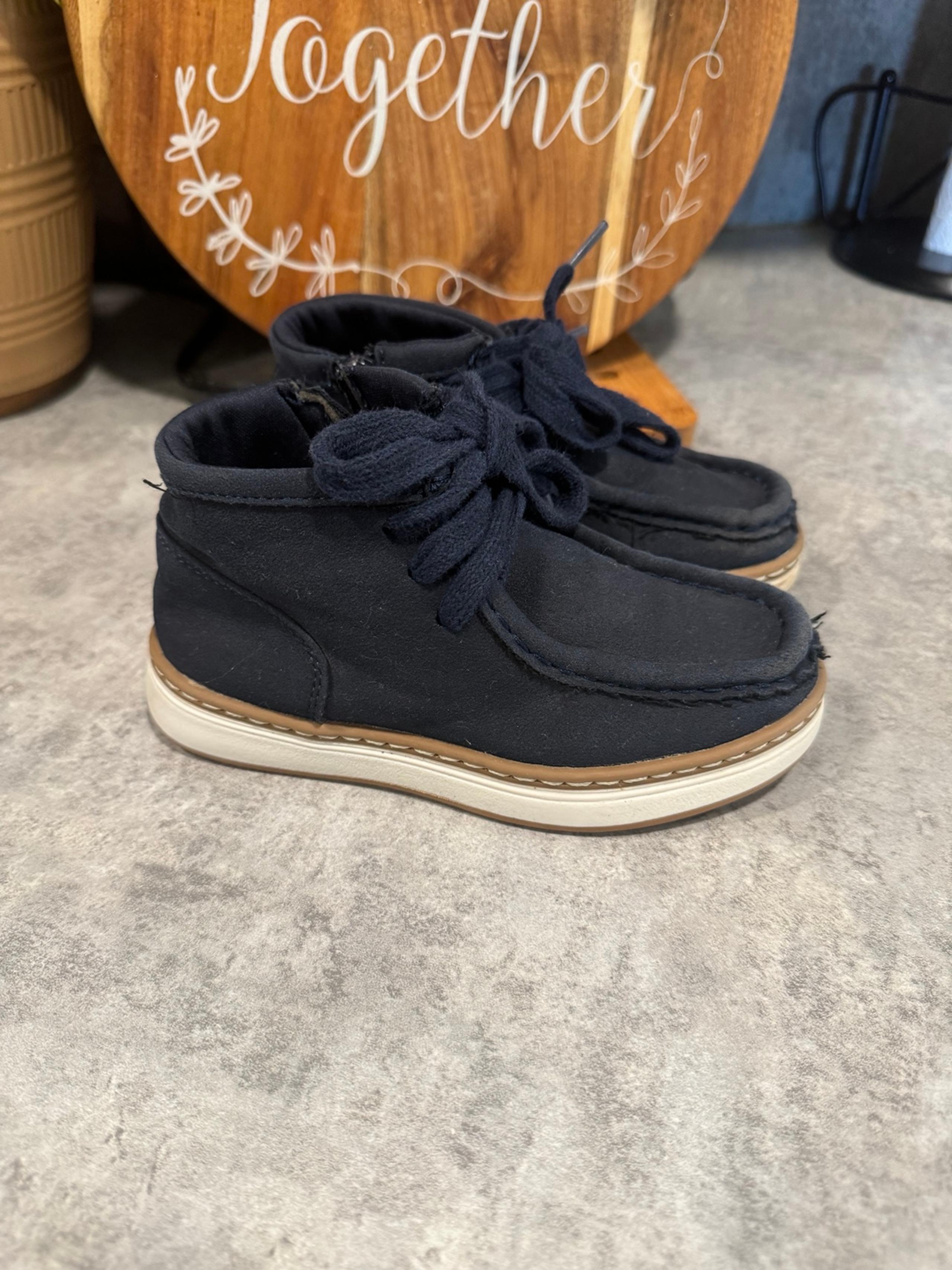 Steve Madden Casual Shoe for Boys Size 12