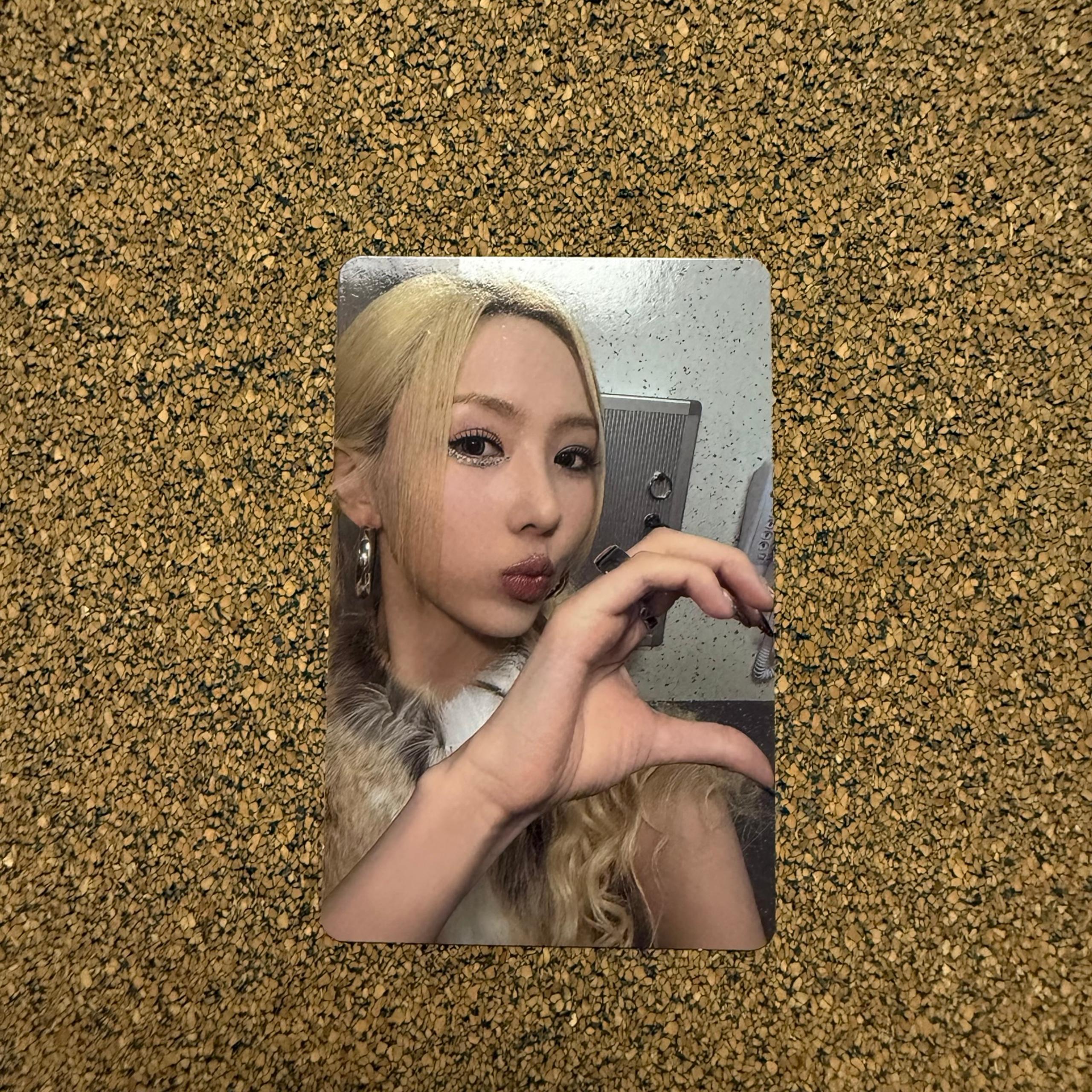 Yoohyeon Official Photocard  Dreamcatcher 9th Mini Album Villains C Ver.