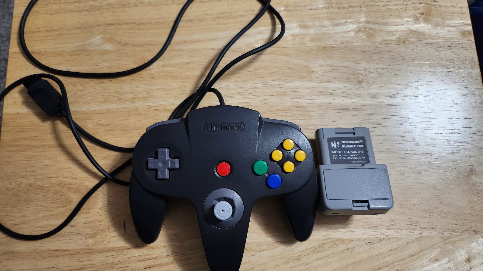 Nintendo 64 NUS-005 Controller - Black + N64 Rumble Pak NUS-013 (Tested) (Good)