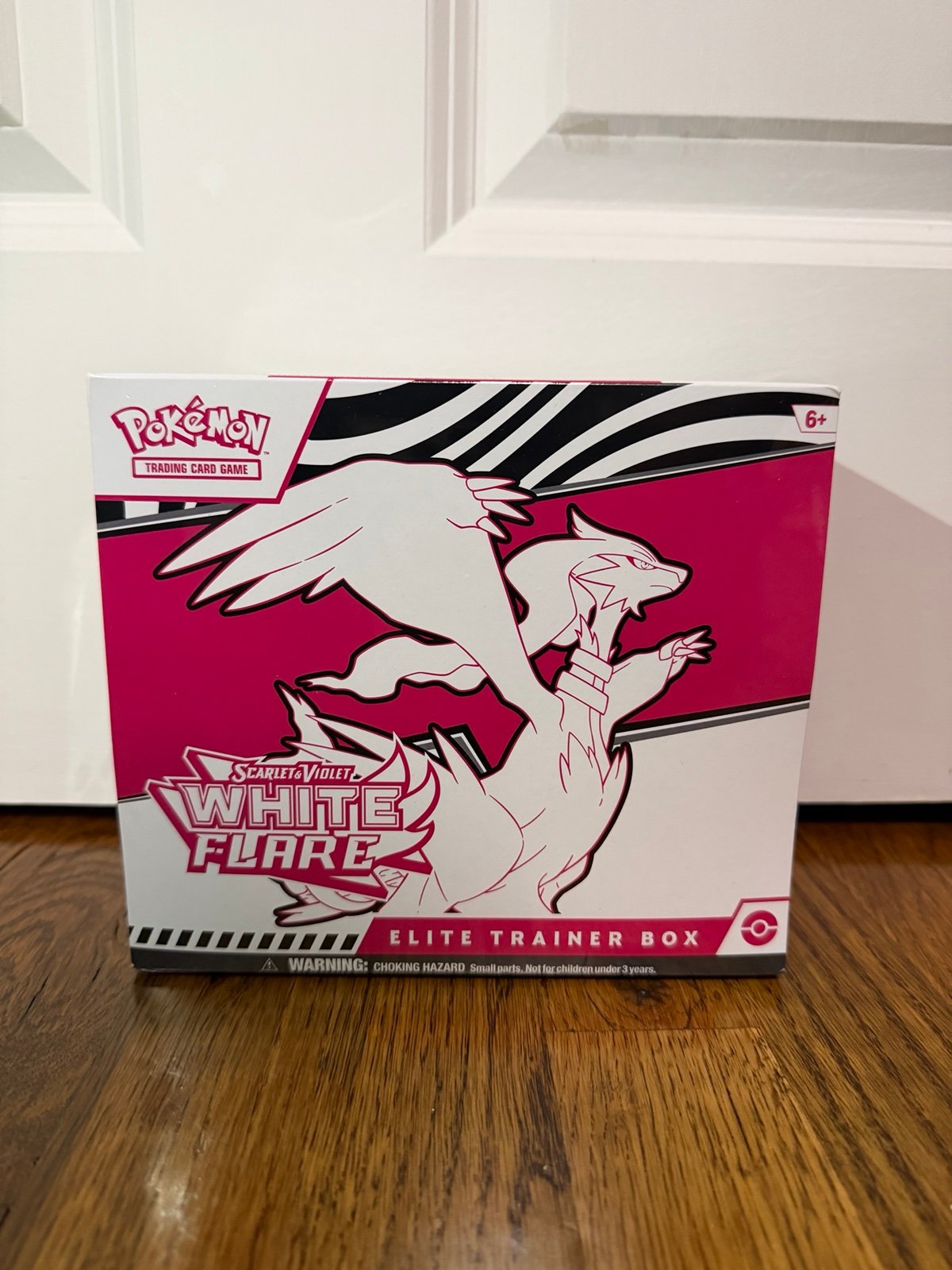 Pokémon TCG Scarlet & Violet White Flare Elite Trainer Box ETB