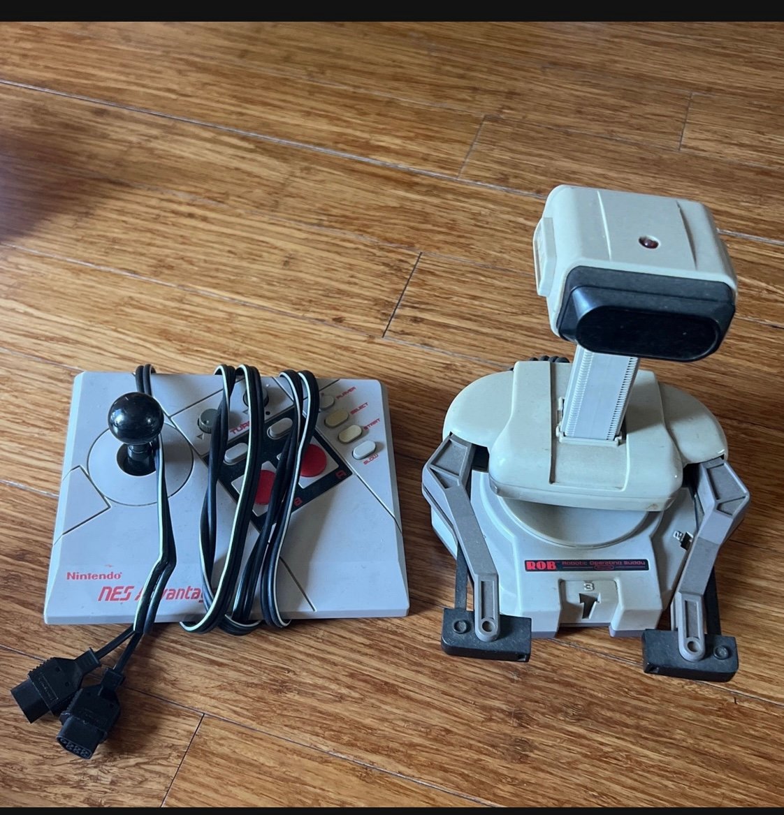 1985 Nintendo NES-012 ROB Rob the Robot Robotic Operating Buddy Tested See Video