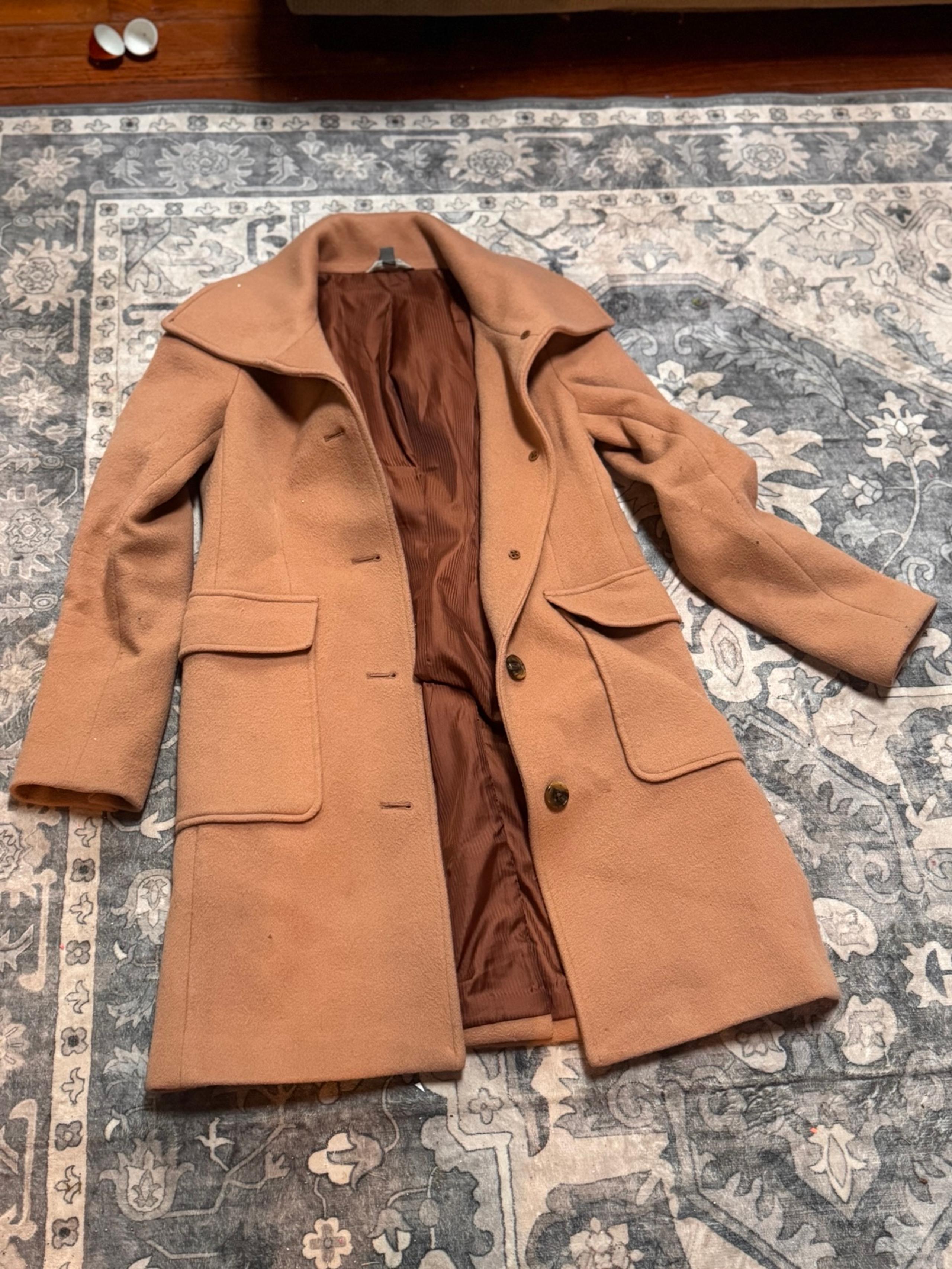 L.L. Bean Tan Trench Coat Timeless Design wool blend size 2