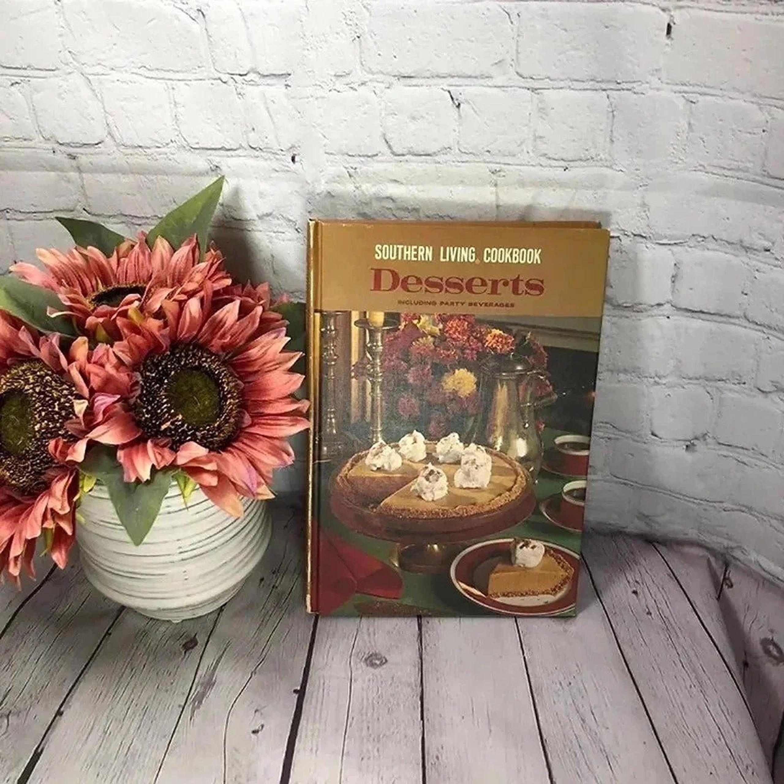 Vintage 1967 Southern Living cookbook DESSERTS