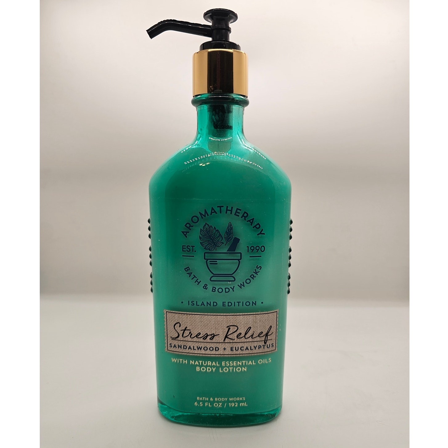 Bath & Body Works Aromatherapy Stress Relief 6.5oz SANDALWOOD +EUCALYPTUS Lotion