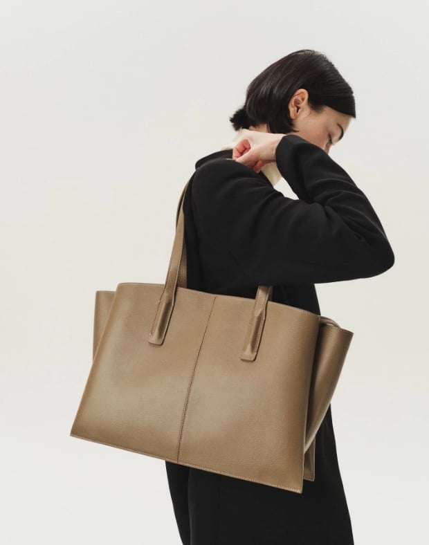 Freja paloma vegan leather tote taupe