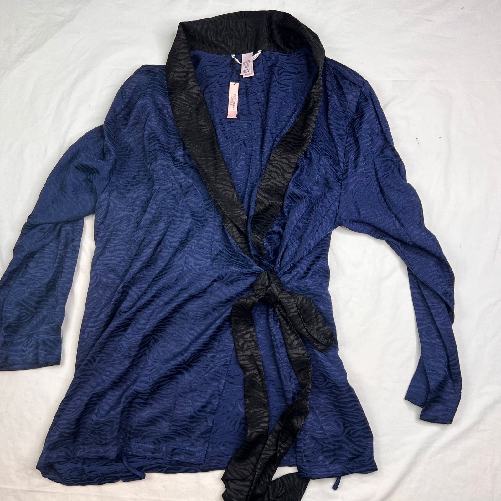 Victoria's Secret Womens M /L Black/Blue Zebra Satin Kimono Robe Jacket A040424