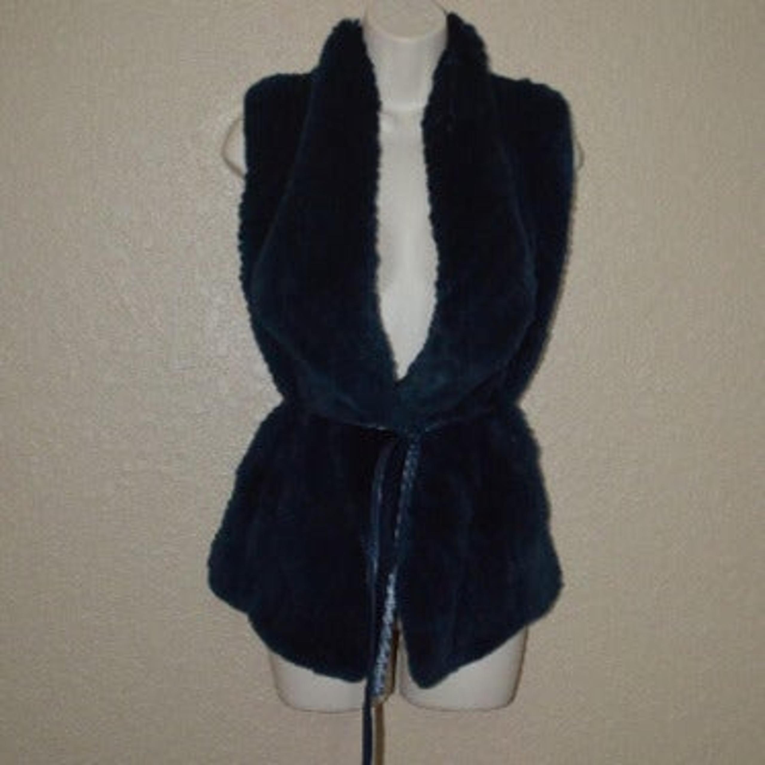NWOT $950 Sz XS Navy Blue Rabbit Leather Belted Vest - Vince
