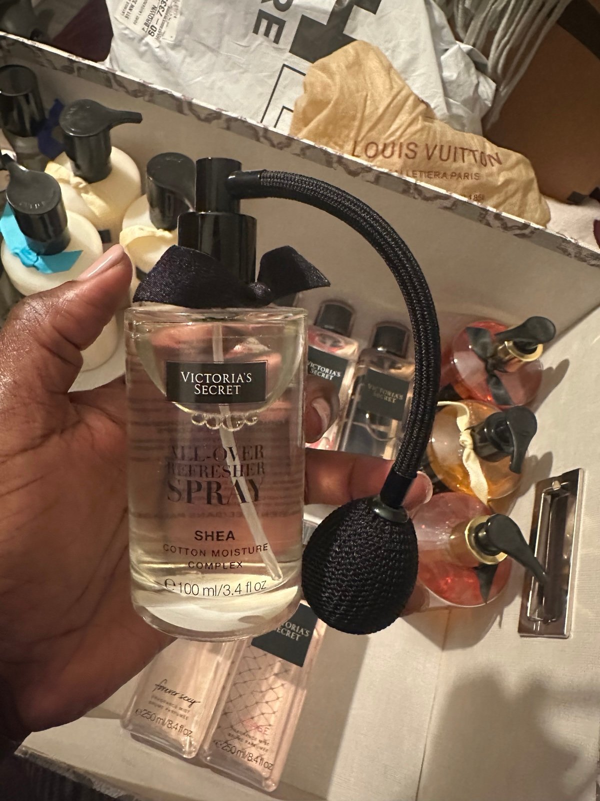 Refresher spray