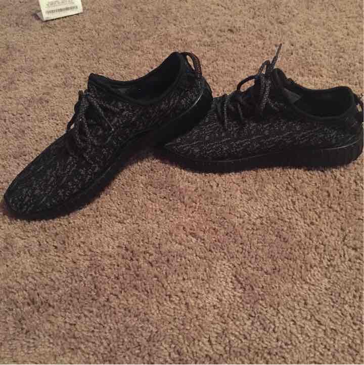 Yeezy 350 boost pirate black