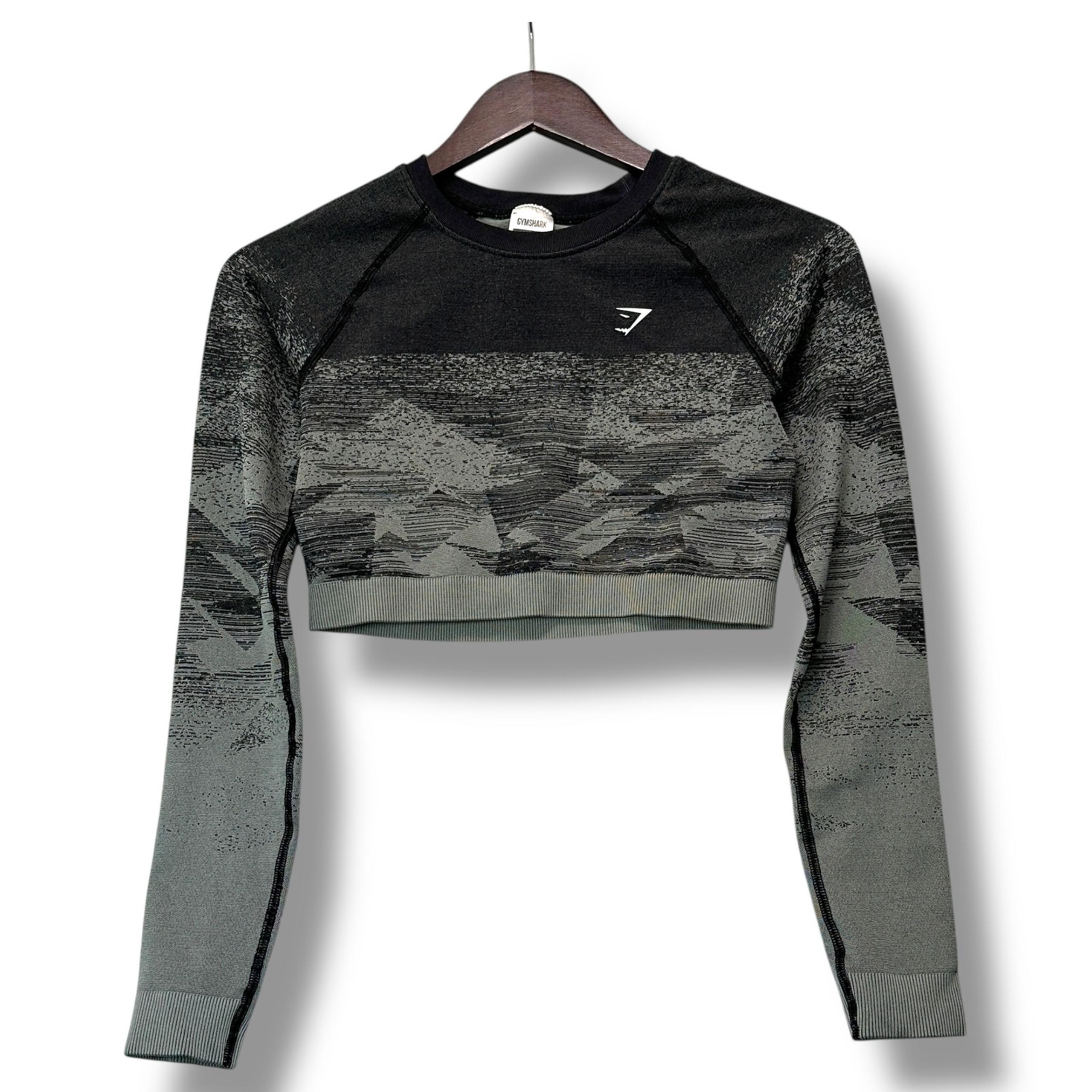 Gymshark Camo Seamless Long Sleeve Crop Top Size M Black Gray Athletic Stretch