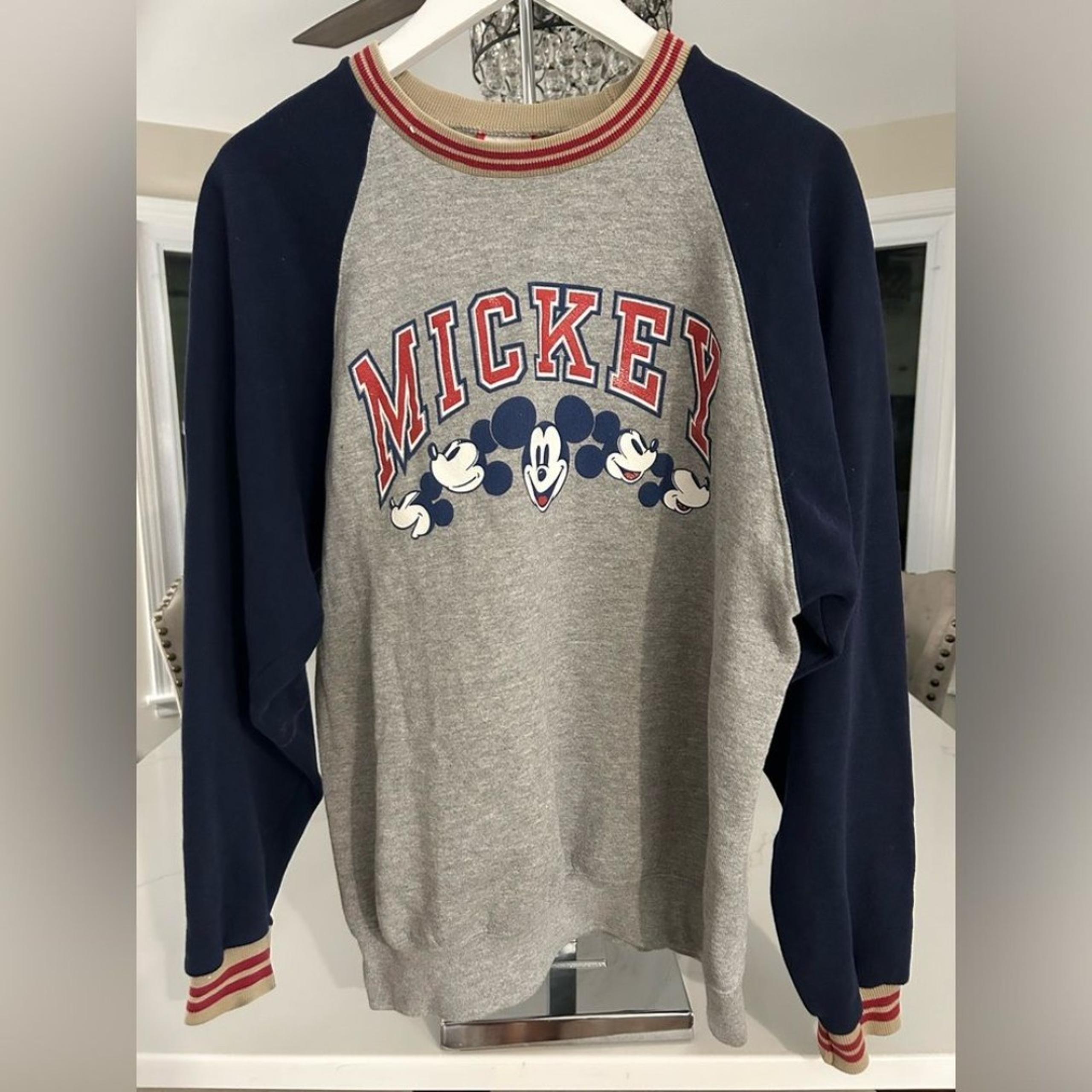 Mickey Mouse Vintage Sweatshirt Graphic Crew Neck Disney Pullover EUC