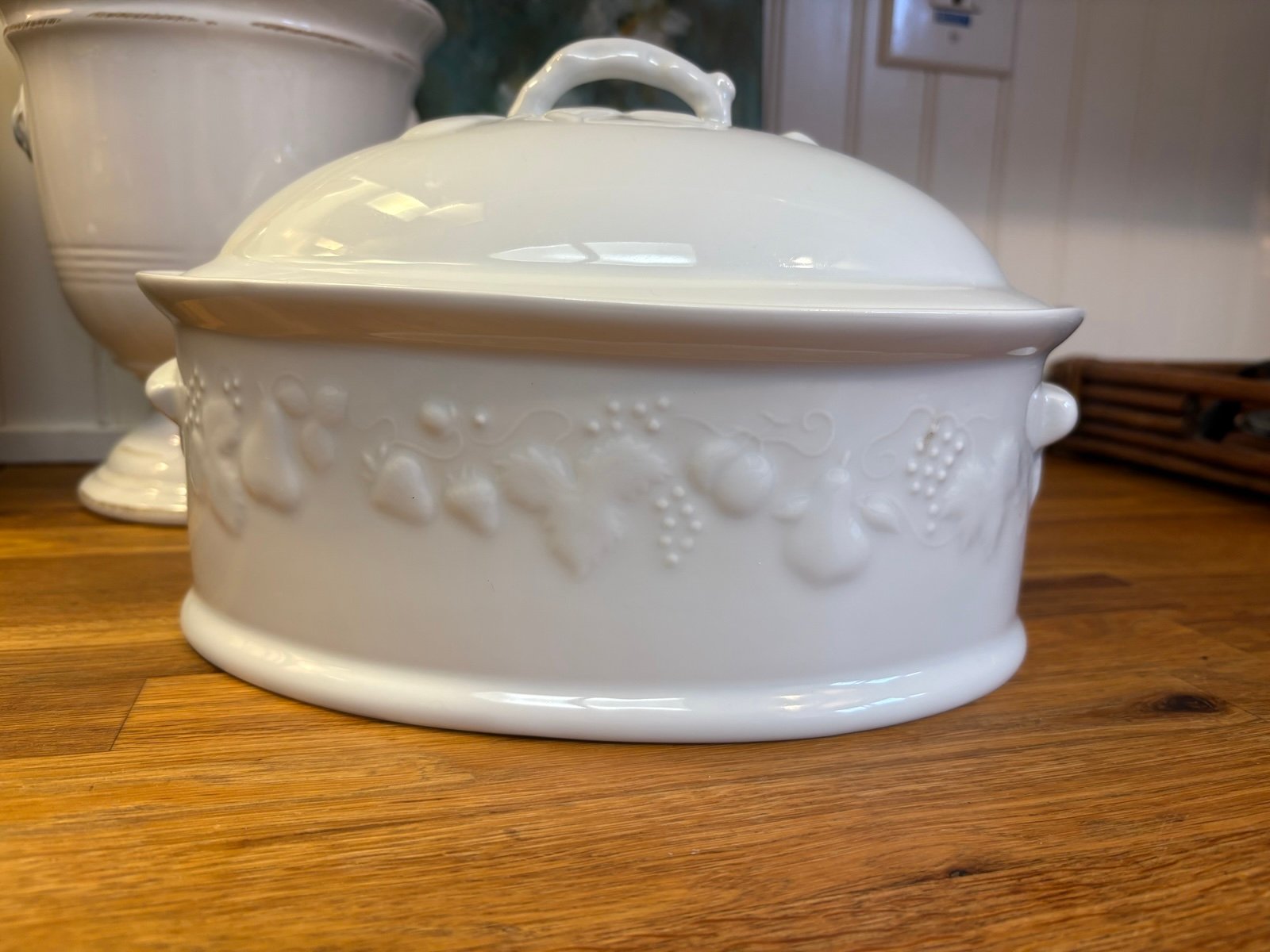 Covered casserole PHILIPPE DESHOULIERES