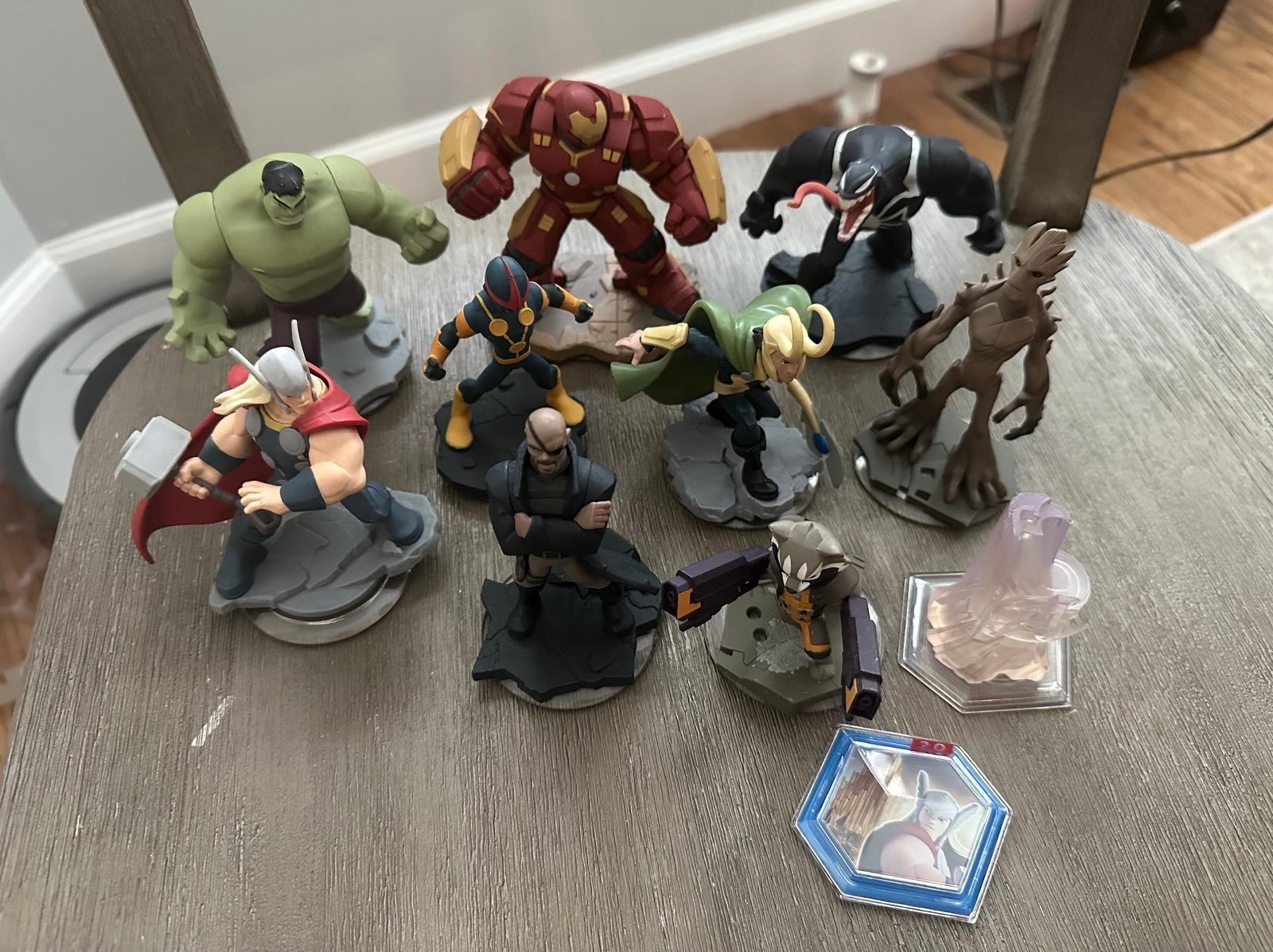Disney Infinity Marvel Lot