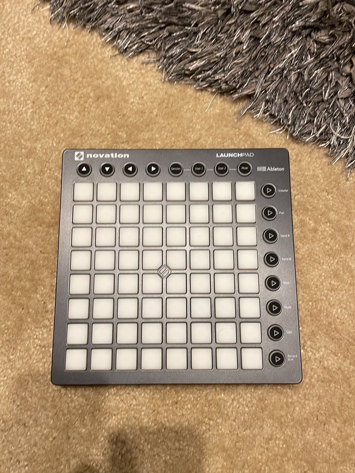 Novation launchpad mk2