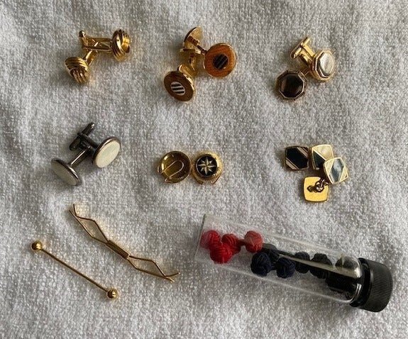 Lot - Assorted Shirt Jewelry