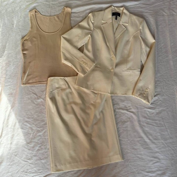 Le Chateau Cream Blazer Skirt Suit Set