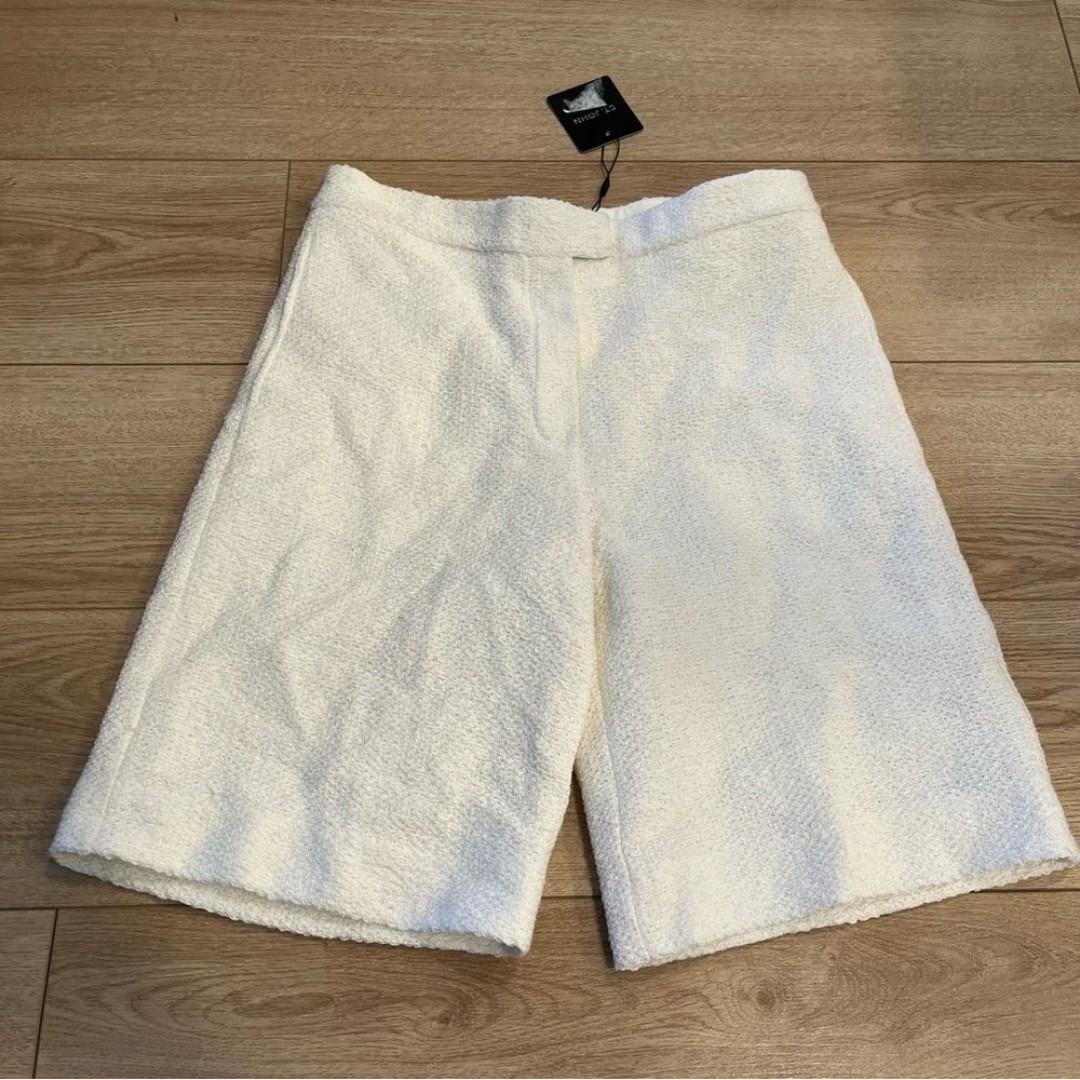 NWT St. John Blounc Shorts High Waisted Knit White 11” Inch Knee Length Size 6