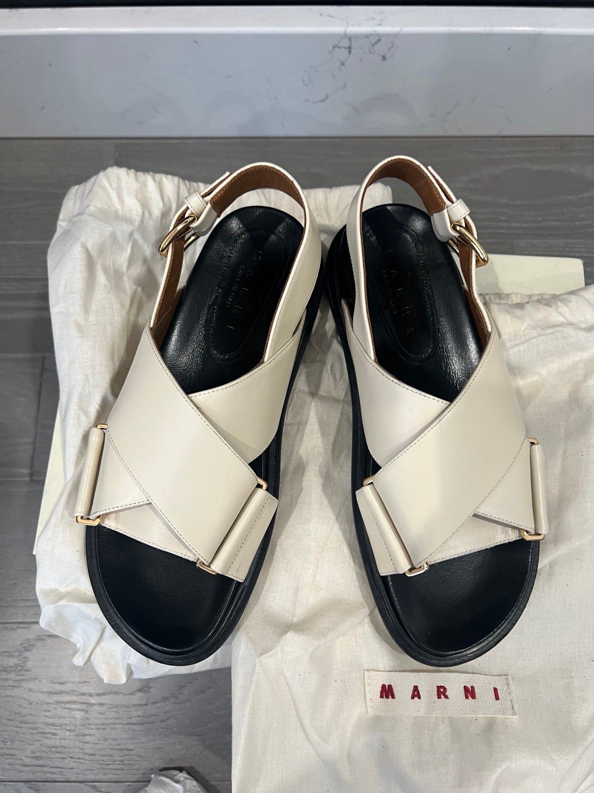 Authentic Marni Crossover Fussbett Calfskin Sandals EU38 US7.5/8