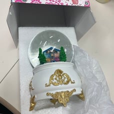 Taylor Swift Lover House Snowglobe